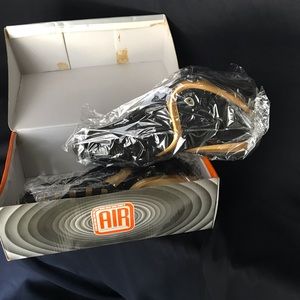 NIB Mens's Air MidRise Tennis Shoes #URFABDEALS